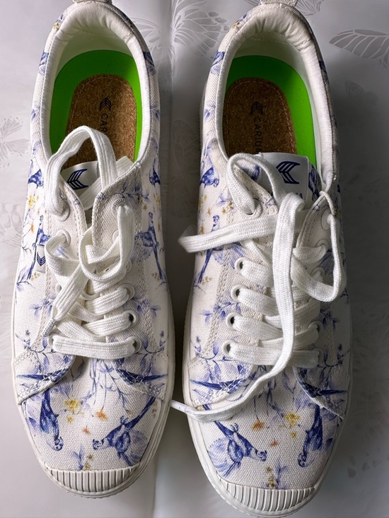 Cariuma Shoes - Cariuma IBI Low Parrot Print Sneakers – Unisex (Men’s 11.5 / Women’s 13)
